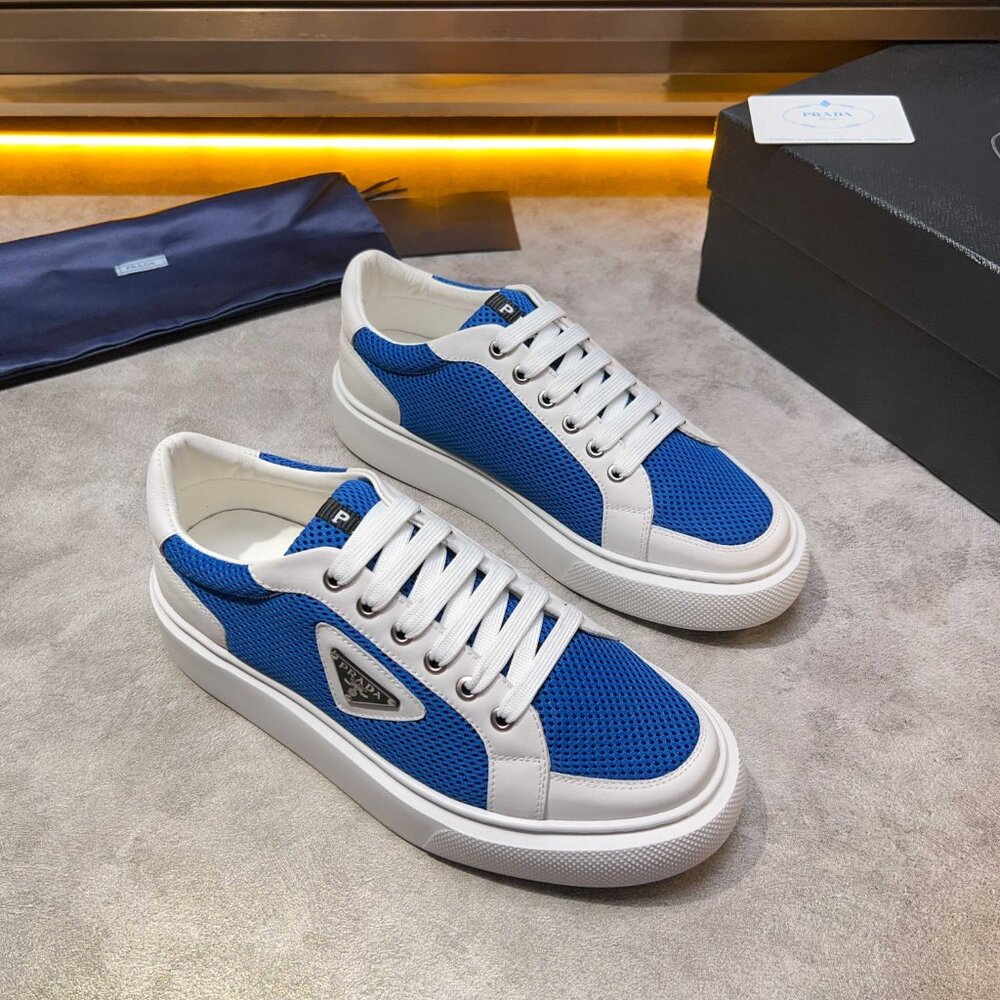 prada sneakers size 8 Men Blue